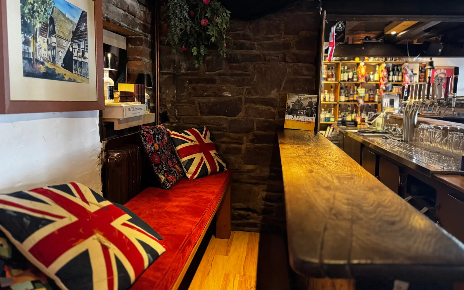 HERDECKE · ENGLISH PUB · SEIT 2015 Dein Pub in Herdecke.